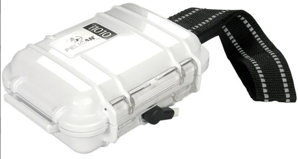 Pelican i1010 iPod Case - White